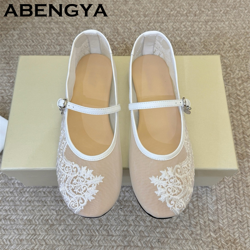Embroidery Design Free - Chaussures plates brodées en dentelle pour