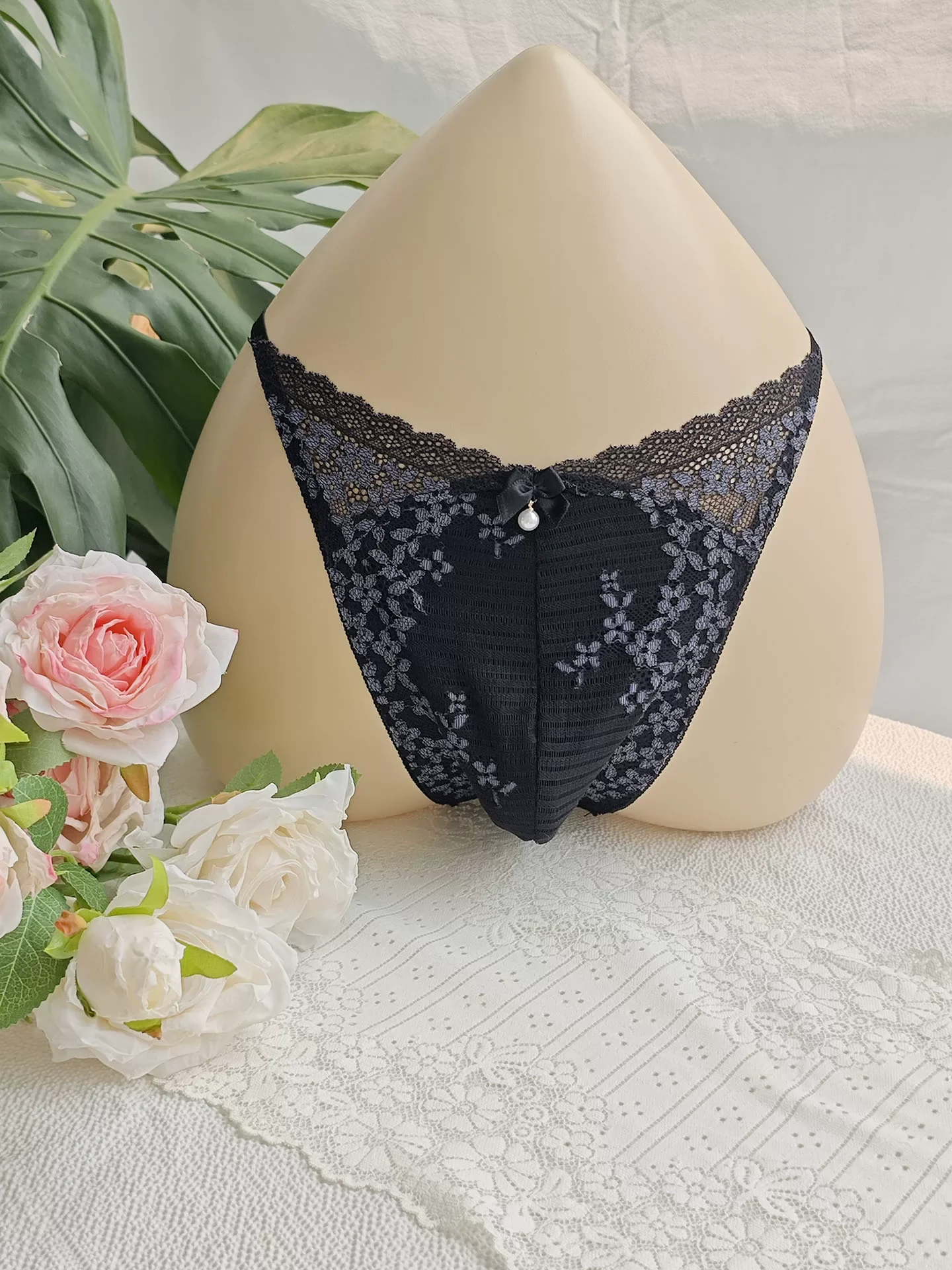 Embroidery Gift - Slip homme en dentelle noire brodé