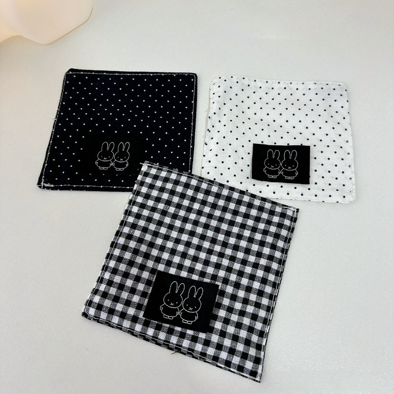 Sous-verres en tissu de la sér - Embroidery Room avis et prix