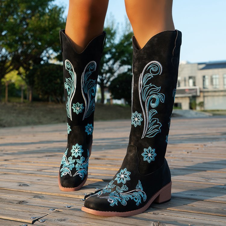 Bottes de chevalier rétro pour - Embroidery Design Free avis et prix