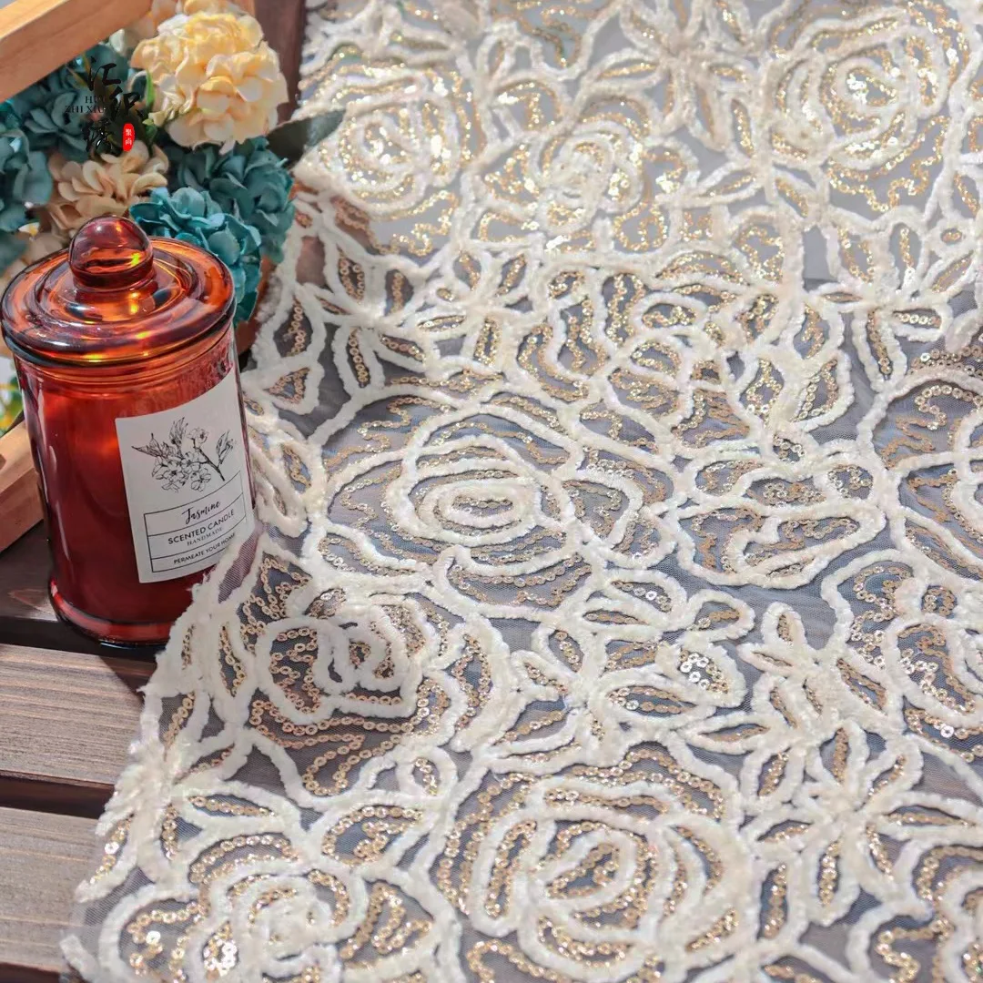 Tissu en dentelle brodée de ro - Embroidery Rose avis et prix