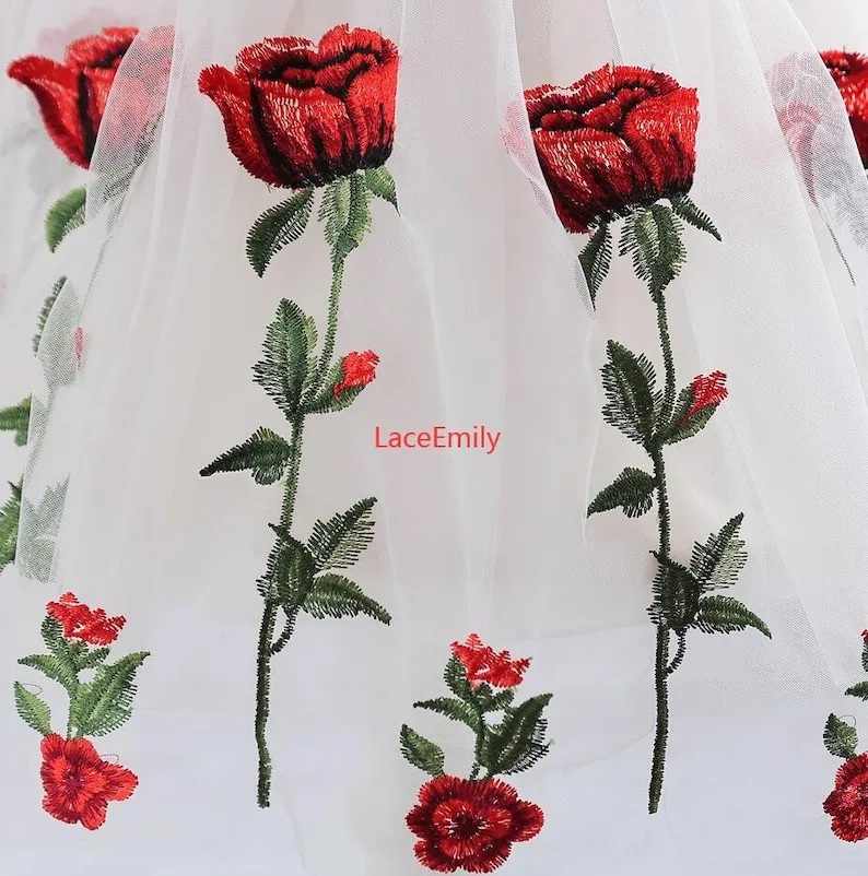 Tissu en dentelle Rose rouge,  - Embroidery Rose avis et prix