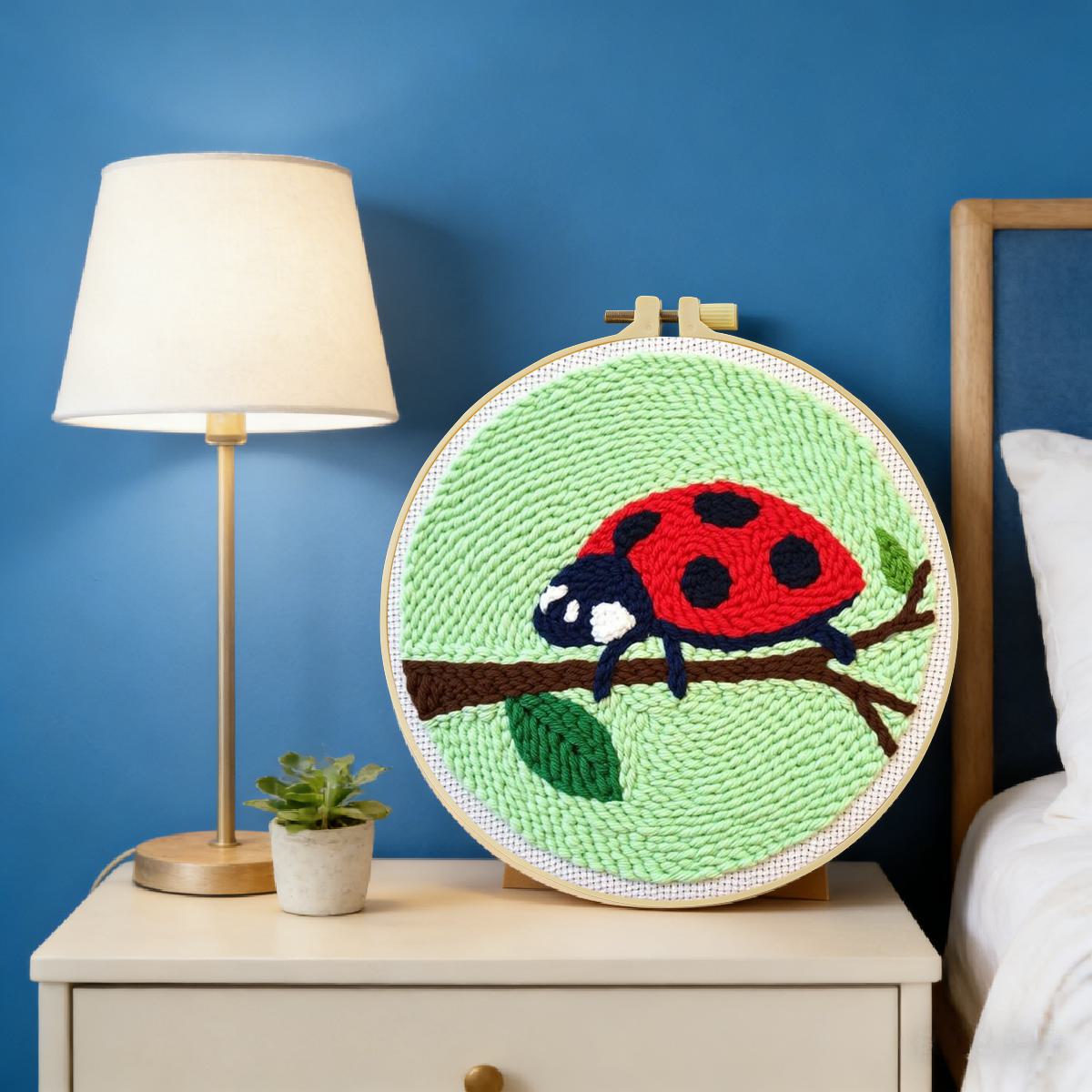 Kit de broderie au poinçon 20x - Embroidery Lady Bug avis et prix