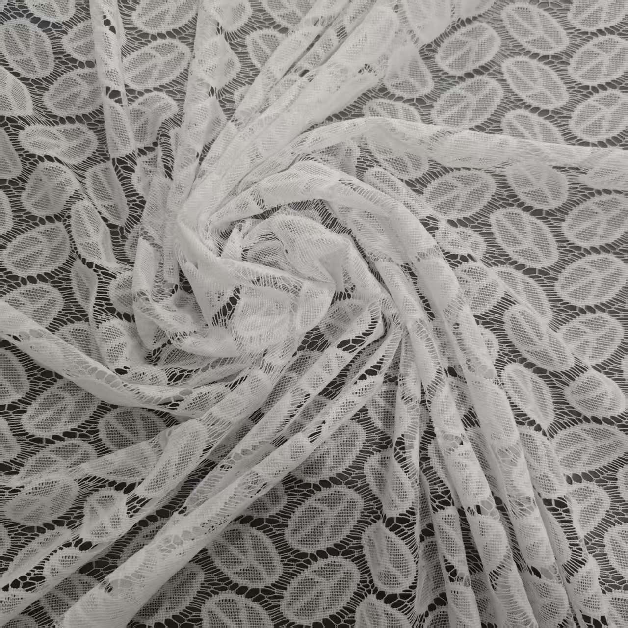 Rideau en dentelle à feuilles  - Embroidery Room avis et prix