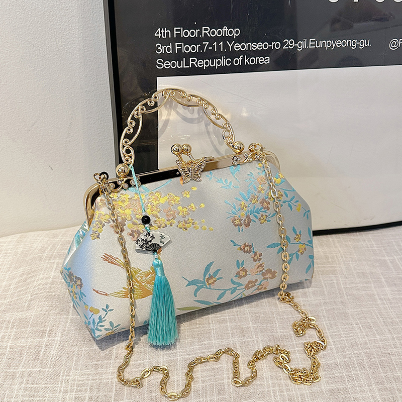 Sac à bandoulière bohème brodé - Embroidery Ideas For Bags avis et prix