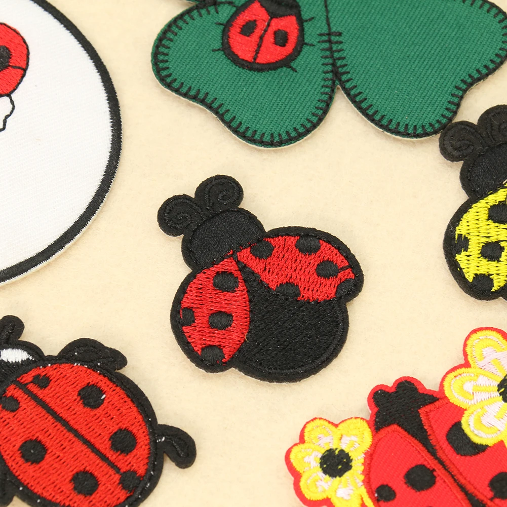 Décalcomanies de vêtements de  - Embroidery Lady Bug avis et prix